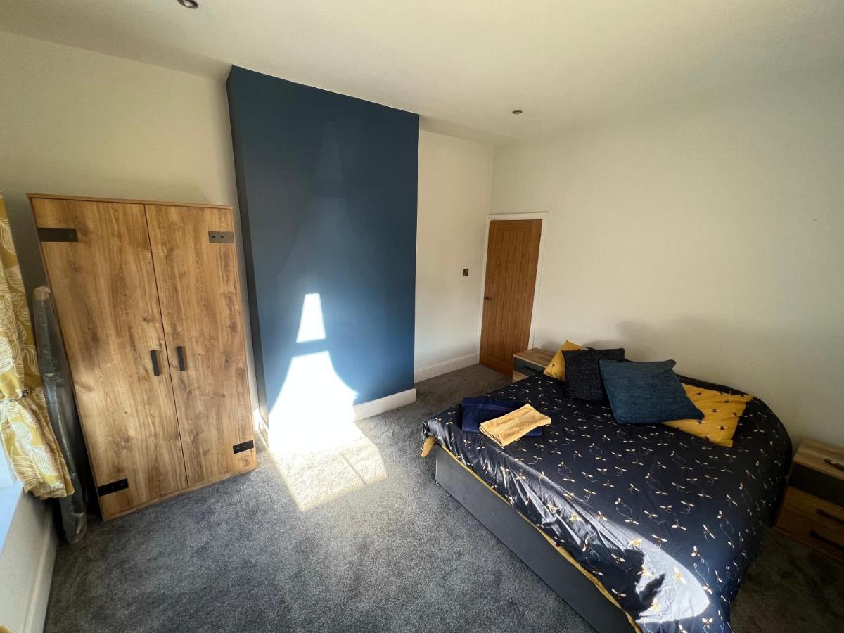 Luxury 2 Bed Apartment Great Location Stoke-on-Trent Exterior foto