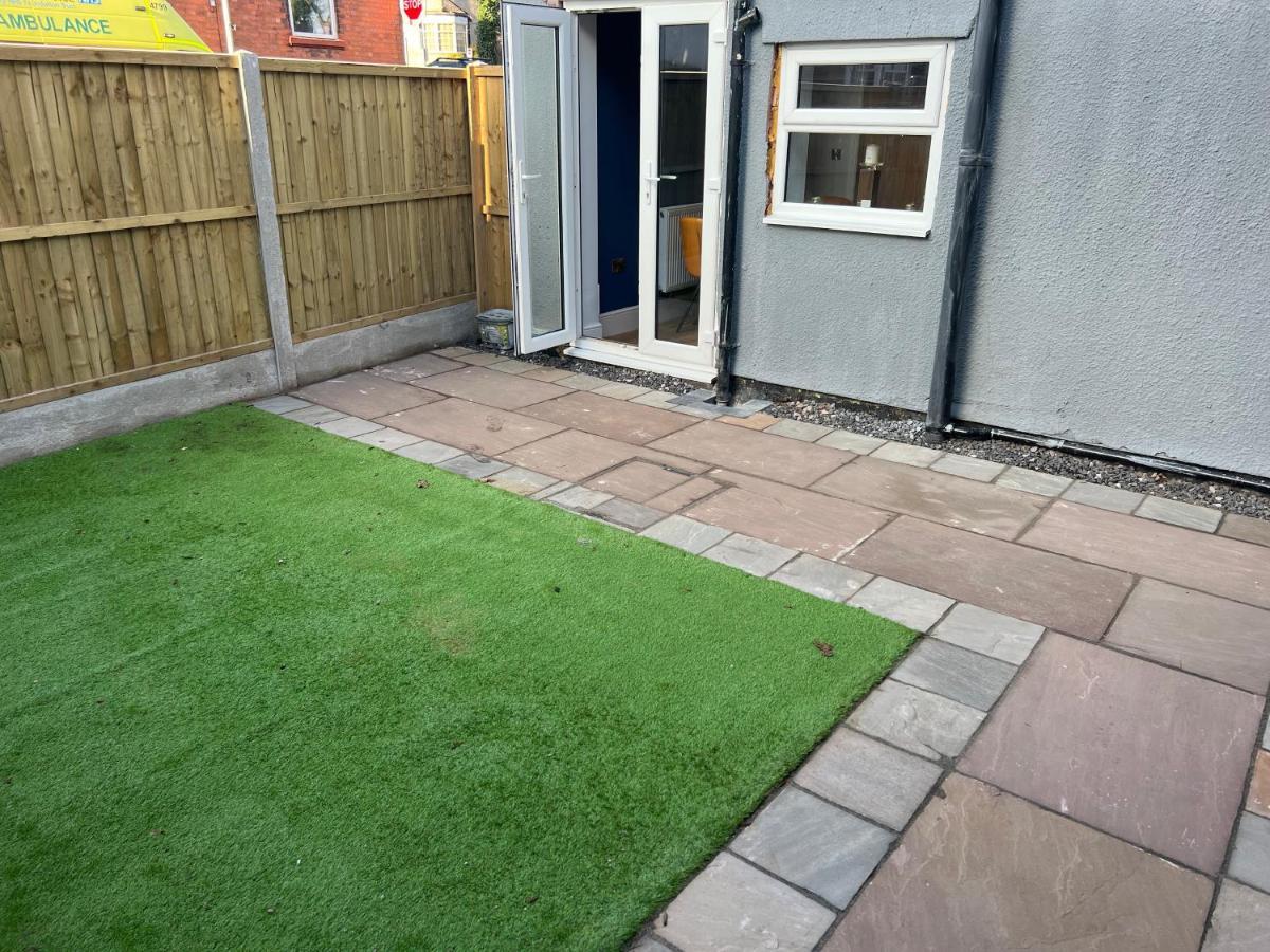 Luxury 2 Bed Apartment Great Location Stoke-on-Trent Exterior foto