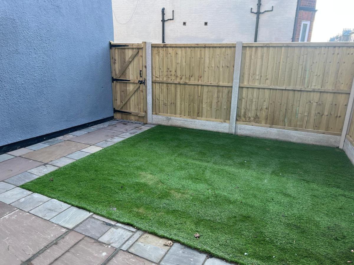 Luxury 2 Bed Apartment Great Location Stoke-on-Trent Exterior foto